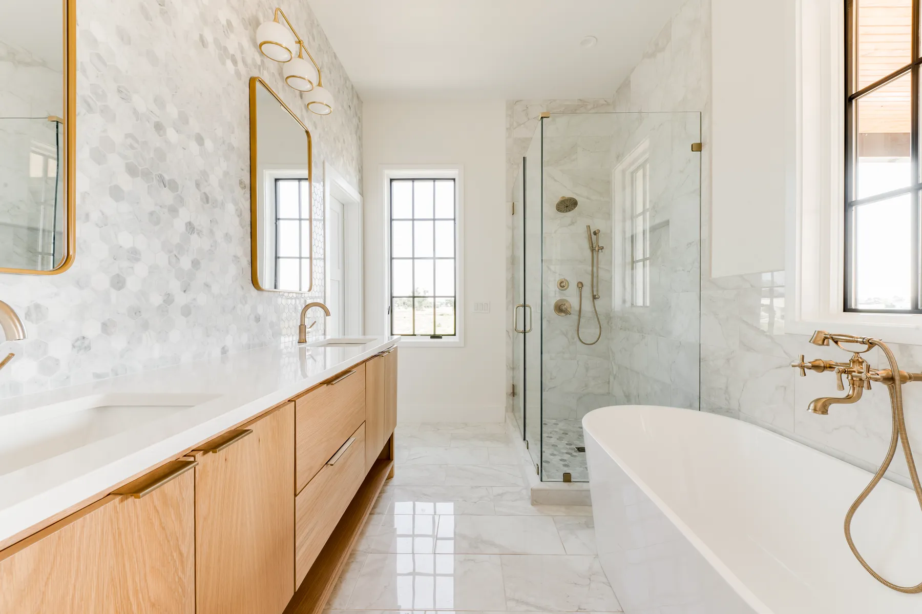Showers & Tubs
